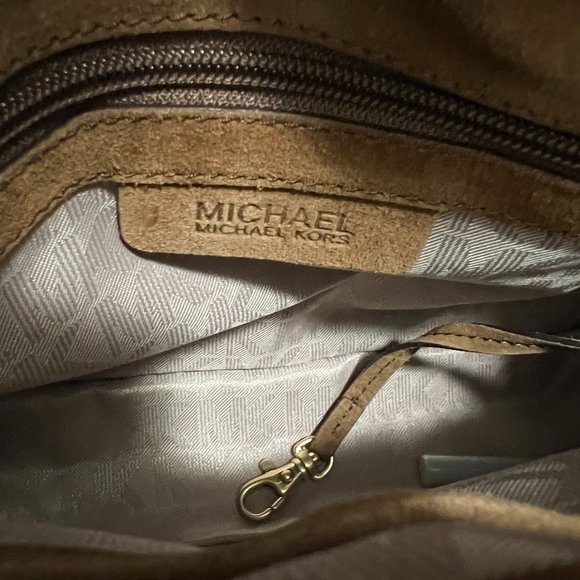 Michael Kors " Hewitt" Women's Caramel Leather Suede Crossbody/Messenger Bag. - Picture 12 of 16